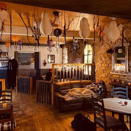 The Welshman'S Arms Hotel Pembroke Dock Eksteriør billede